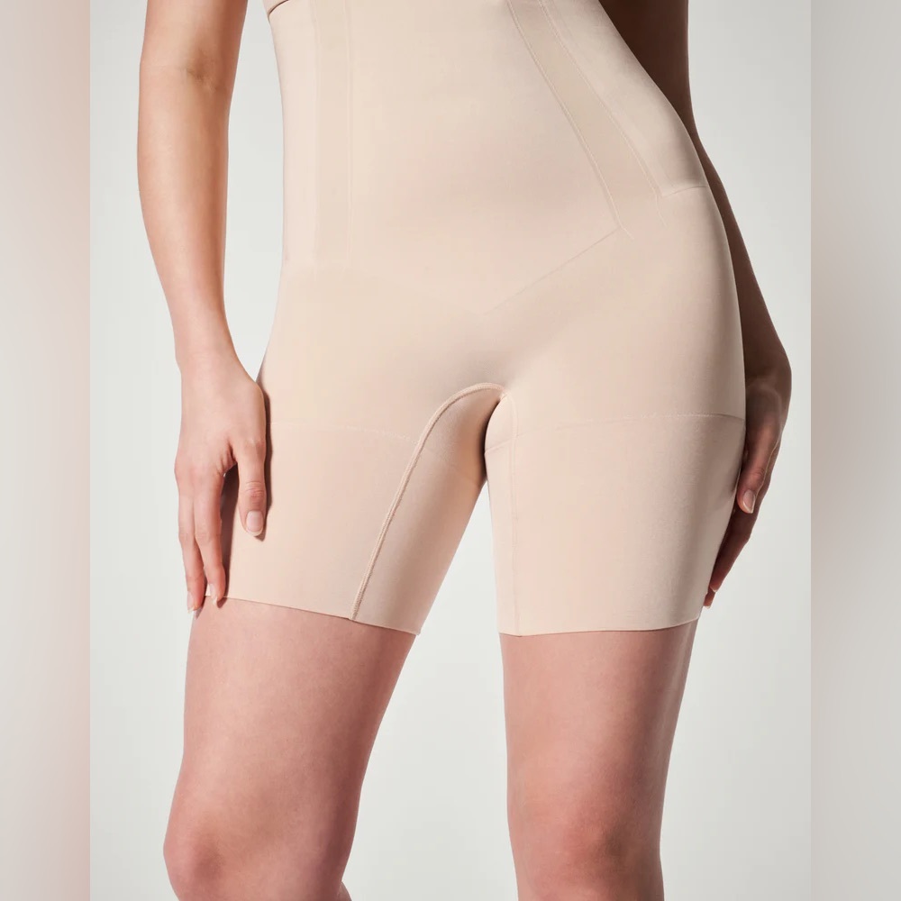 SPANXsculpt OnCore High-Waisted Mid-Thigh Short